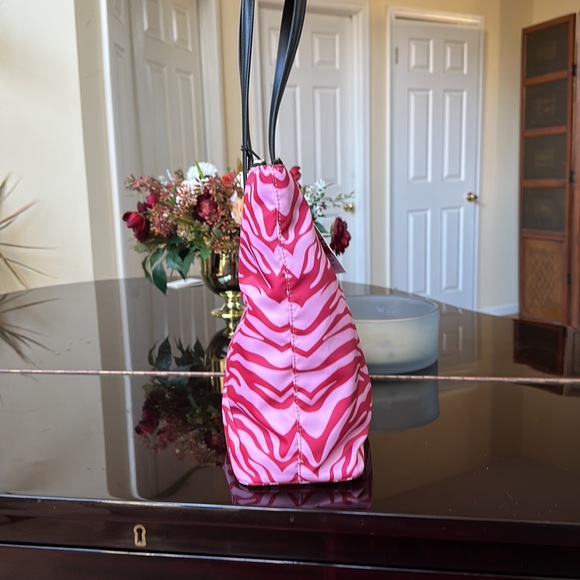 NEW!! Furla Extra Large Calypso Tote Bag – Designer Nylon & Leather Shoulder Bag - Picture 6 of 12